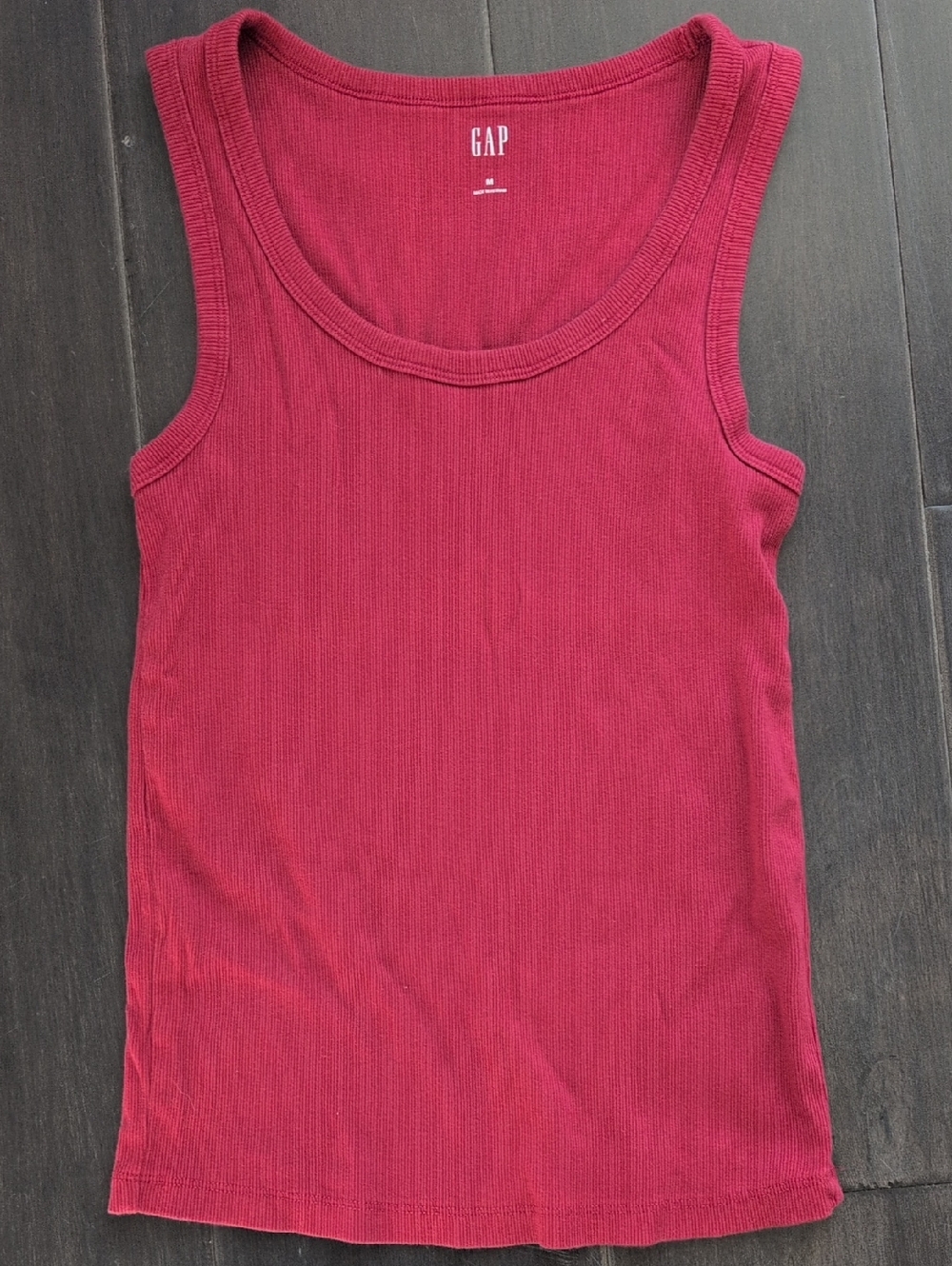 GAP Women's Raspberry Ribbed Tank Top